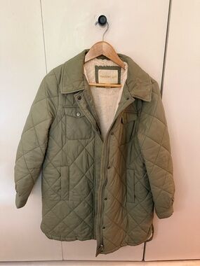 Madden Girl Quilted Olive Puffer Jacket with Sherpa Collar